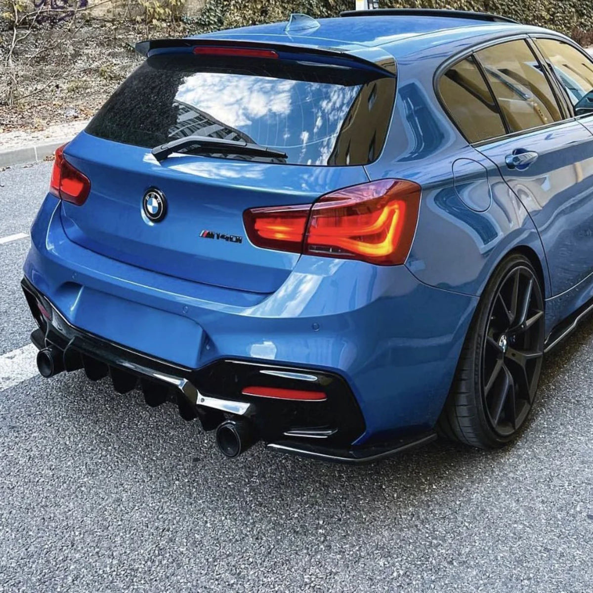 BMW M5 F10 Straight Cut Carbon Exhaust Tips